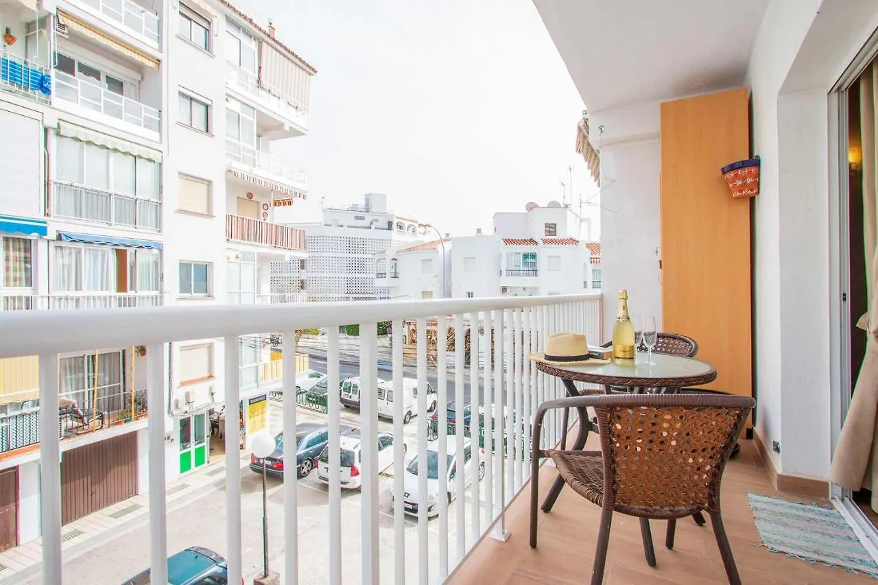 Apartamento Al Lado De La Playa Torrecilla Calle Malaga Appartement Nerja